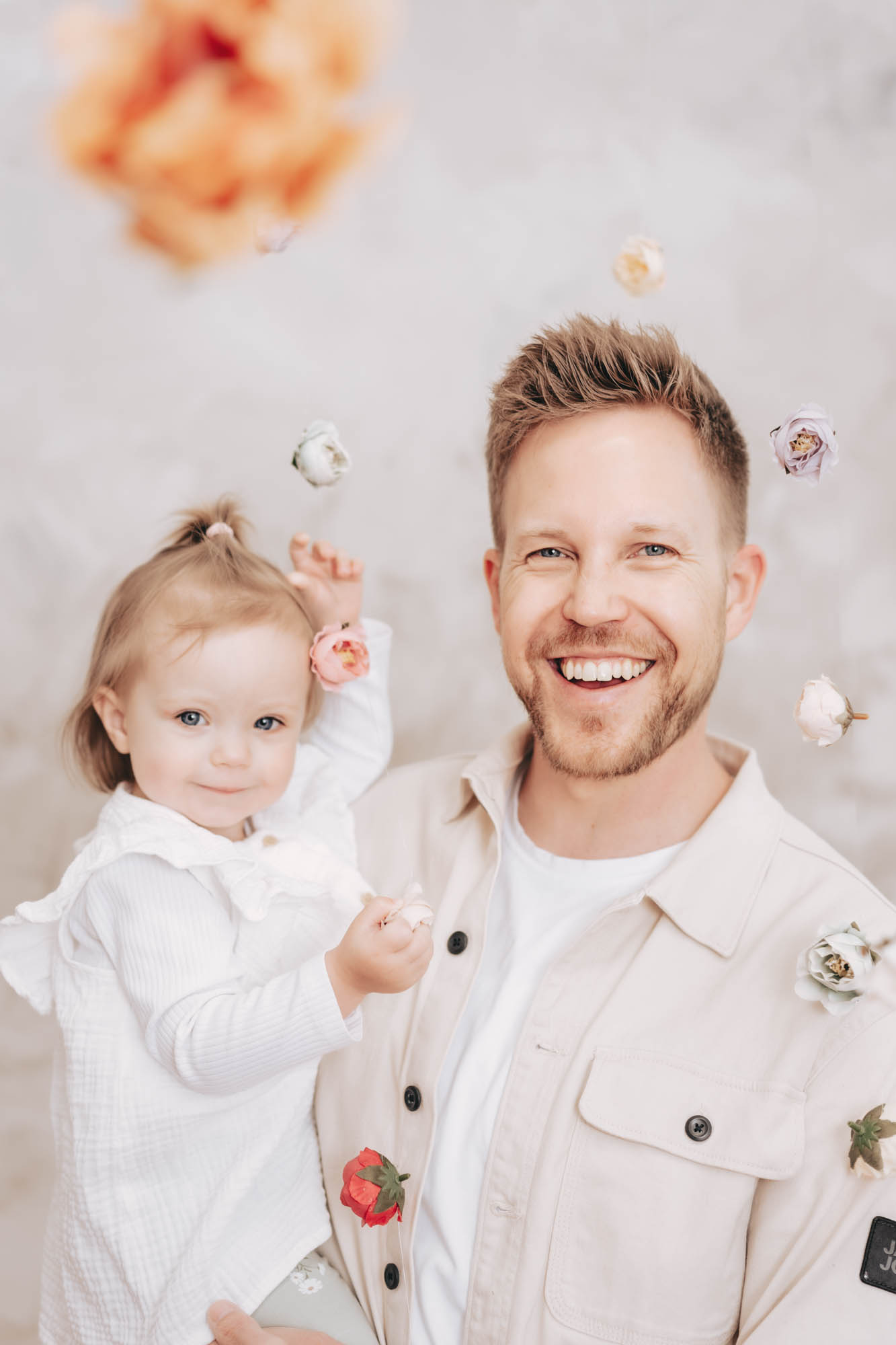 Vater und Tochter Portrait im Fotostudio 1210 Wien.